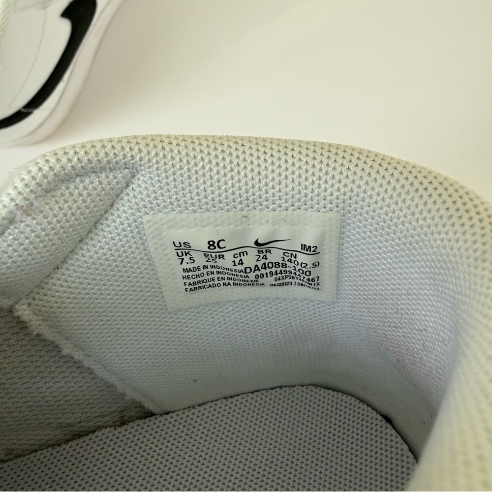 Nike Blazer Mid ’77 Toddler Sneakers White Black Size 8 Velcro - Picture 6 of 7